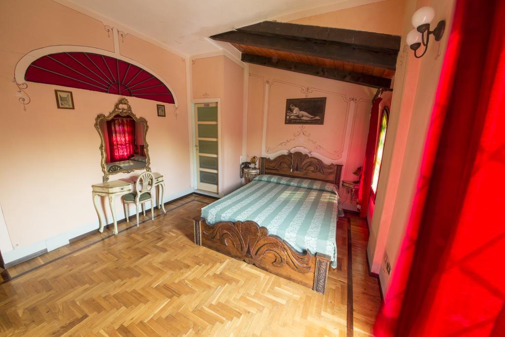 Hotel Villino Della Flanella Μόντενα Δωμάτιο φωτογραφία