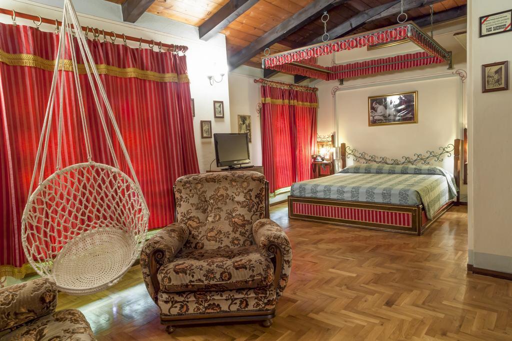 Hotel Villino Della Flanella Μόντενα Δωμάτιο φωτογραφία
